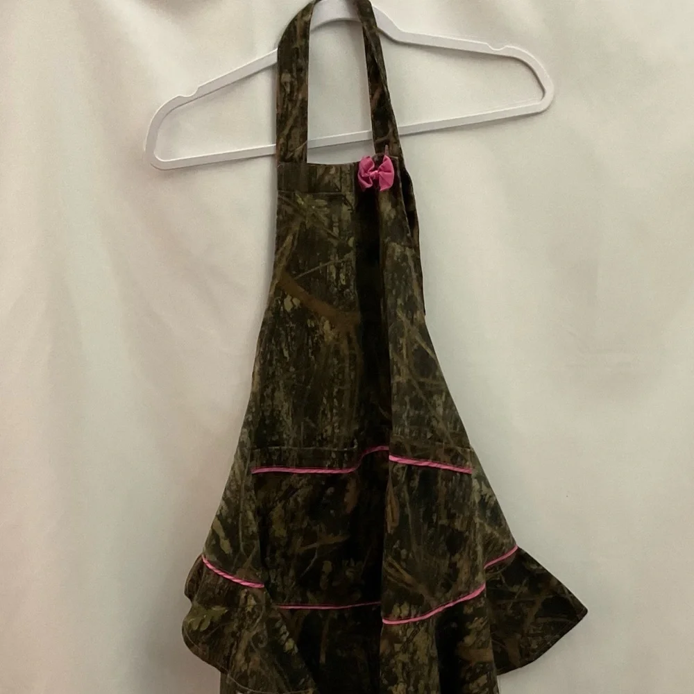 Chef Apron Girls Green Camo OSFM
